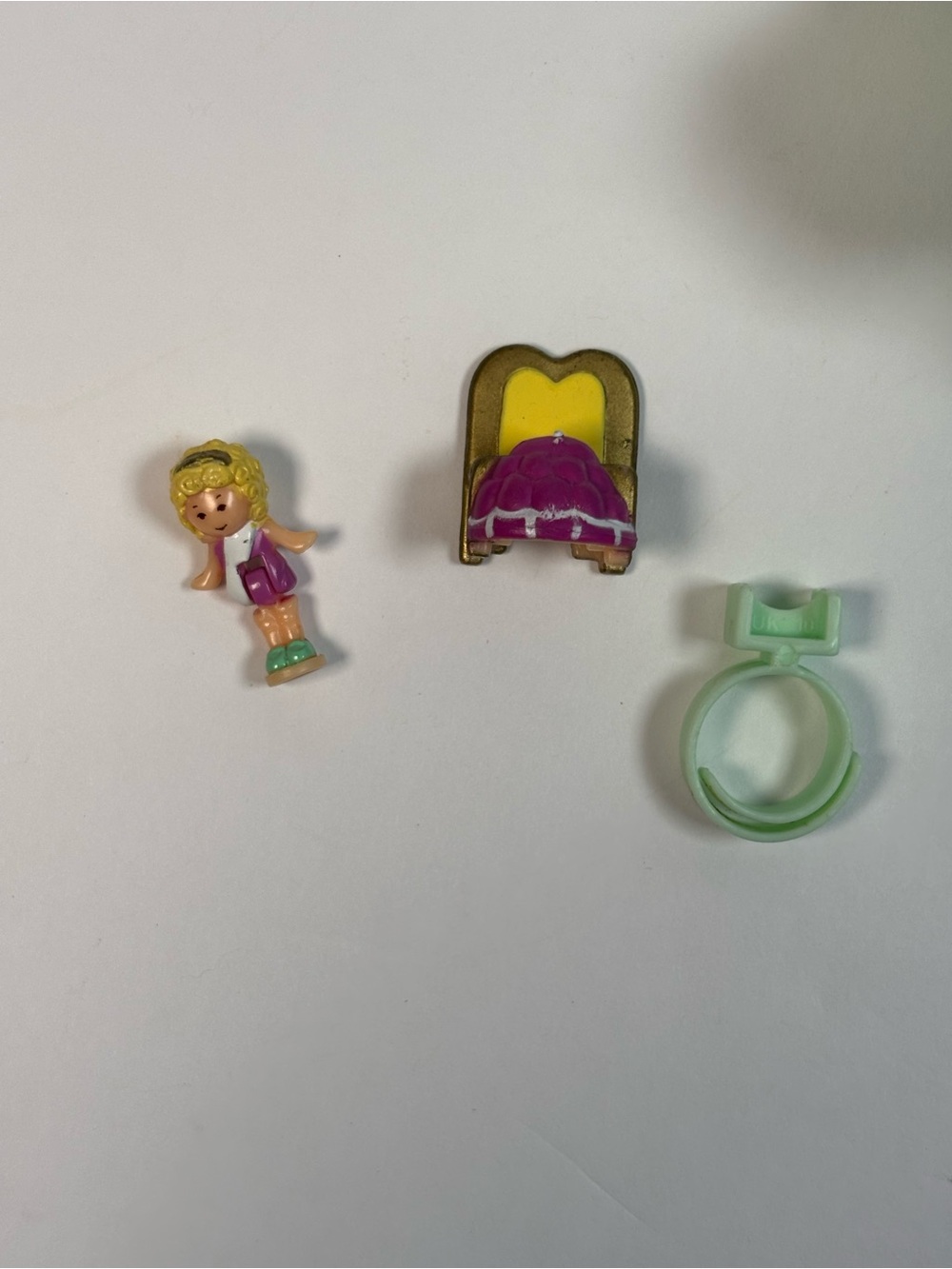 1992 Polly Pocket Bathing Beauty Pageant Mint Green Star Playset Ring Figure VTG - Picture 5 of 5